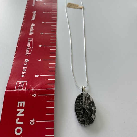 One of a kind broken china necklace - Picture 7 of 11